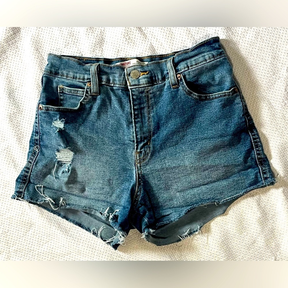 Signature by Levi Strauss Denim Blue Women's Shorts Size 0 Waist 25